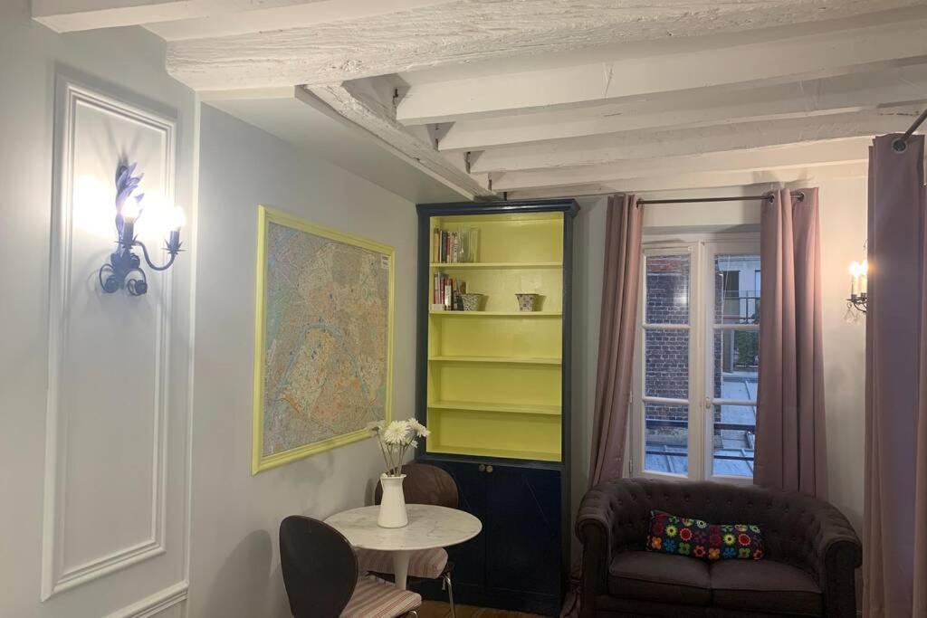 Charming 5 Pantheon Latin Quartier Apartment